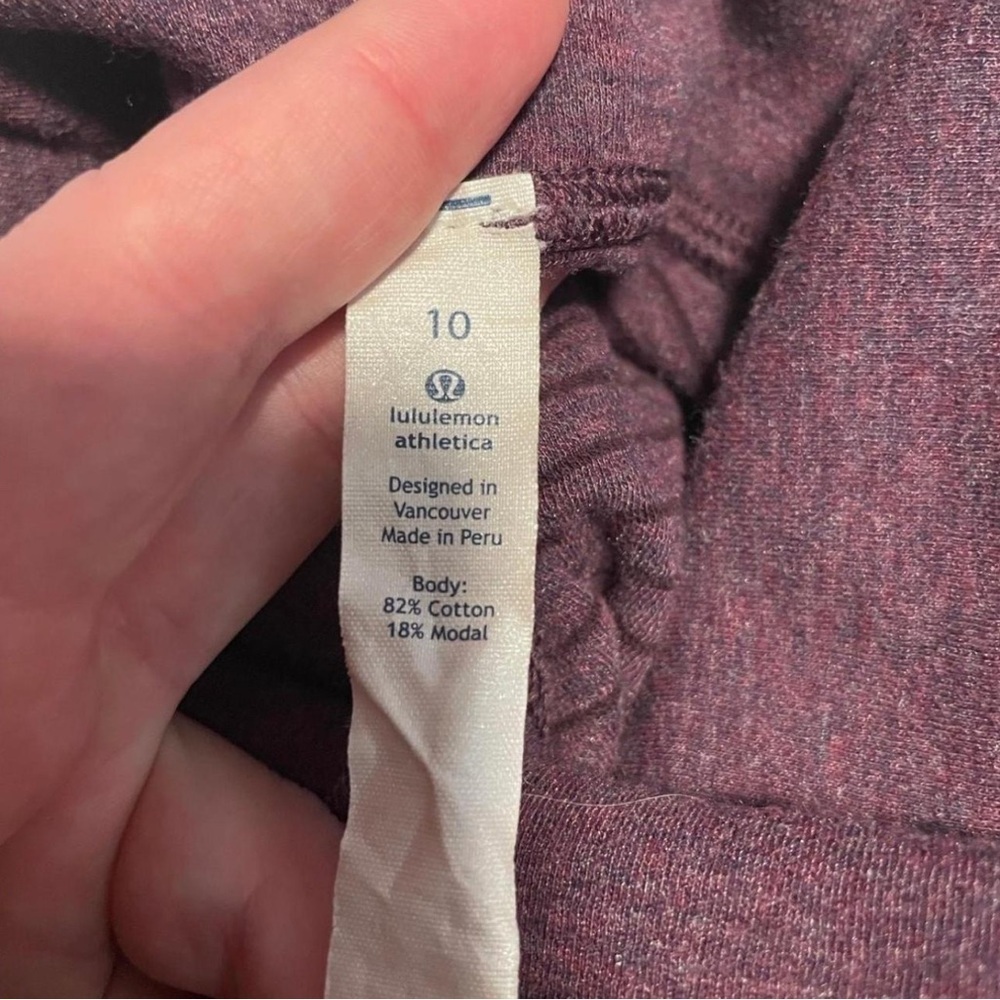 Lululemon Women's 10 Double Up Reversible Turtleneck Sweatshirt Burgundy Stripe - Picture 8 of 8